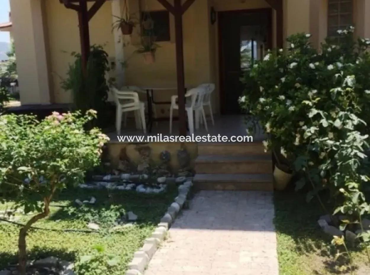 Freistehende Villa Mit Garten Zum Verkauf In Ula Muğla Bezirk Sultanahmet-Viertel Zweibettzimmer