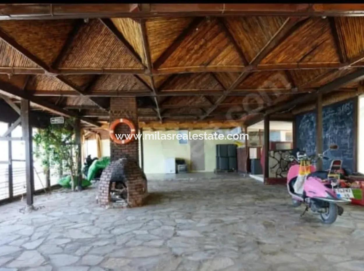 Camping- Und Wohnwagenparkplatz Zum Verkauf Am Meer In Der Nähe Des Hafens Von Datça Karaköy