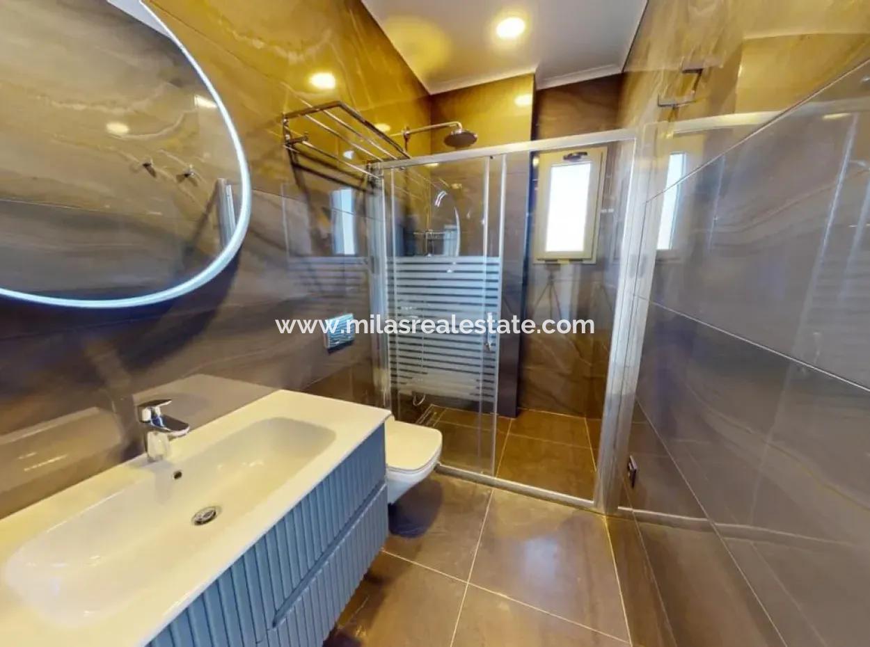 4 Zimmer 1 Wohnzimmer Maßgefertigte Villa Auf 800M2 Grundstück Mit Pool Mit Herrlichem Meerblick In Marmaris Gökbel Gebiet