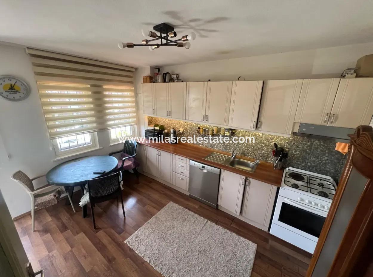 Marmaris Zentrum 3 Zimmer 1 Wohnzimmer Küche 140M2 Arakat Wohnung Zum Verkauf Ganz In Der Nähe Des Meeres