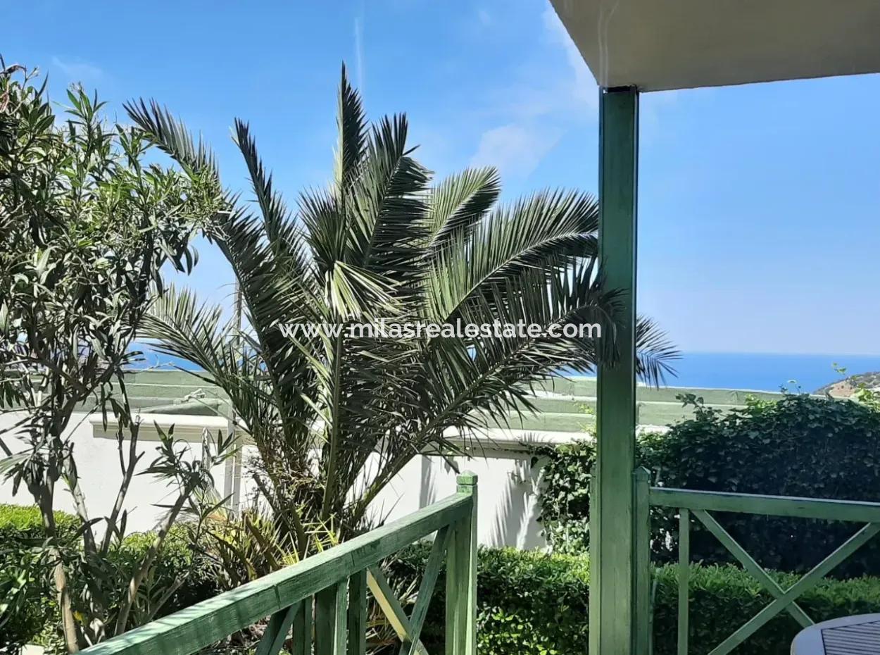 Nur 5 Minuten Von Der Yalıkavak Marina Entfernt, Freistehend Mit Meerblick.