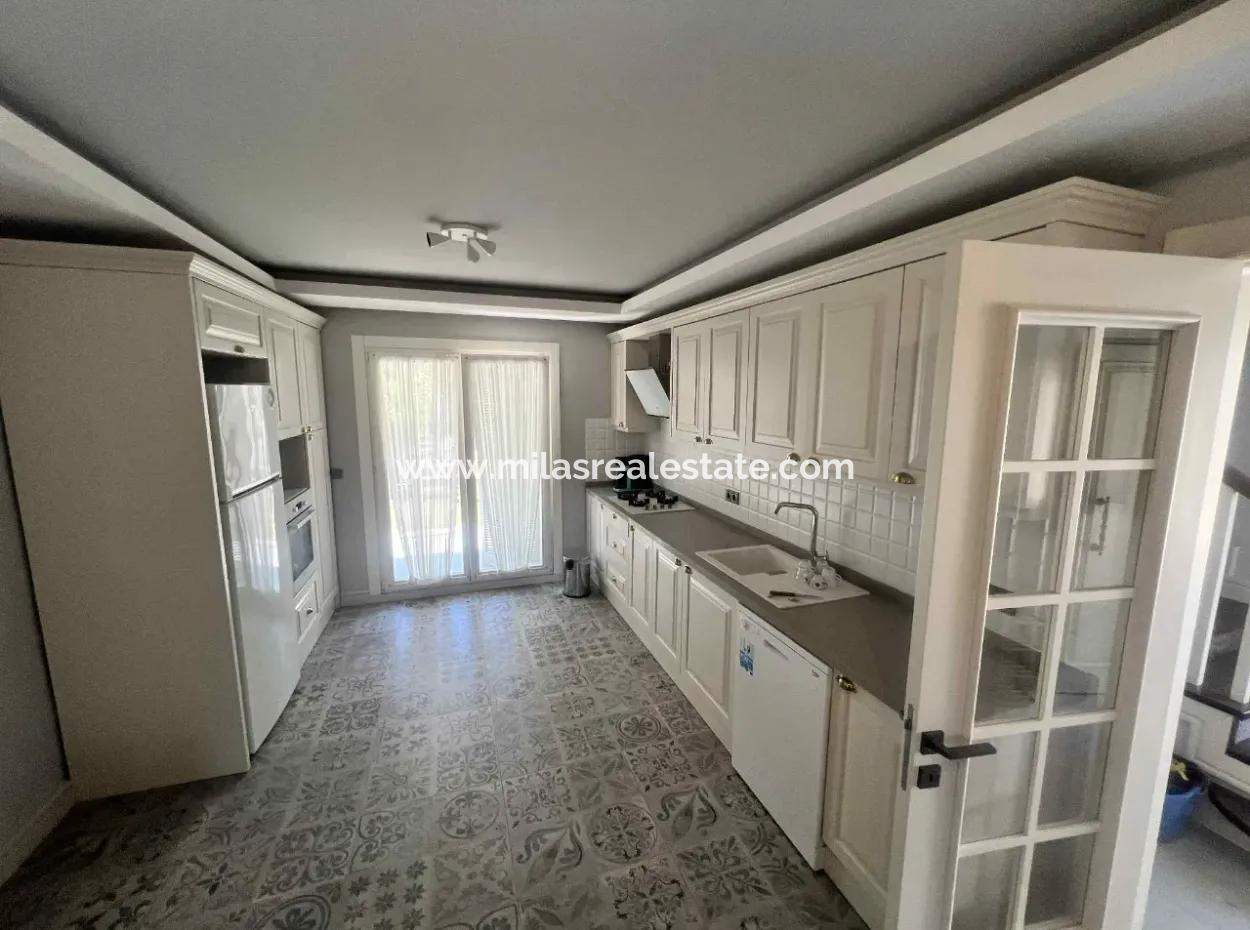 3 Zimmer 1 Wohnzimmer 140M2 2 Villen Zum Verkauf Mit Pool Mit Herrlichem Meerblick Im Viertel Selimiye Im Bezirk Marmaris