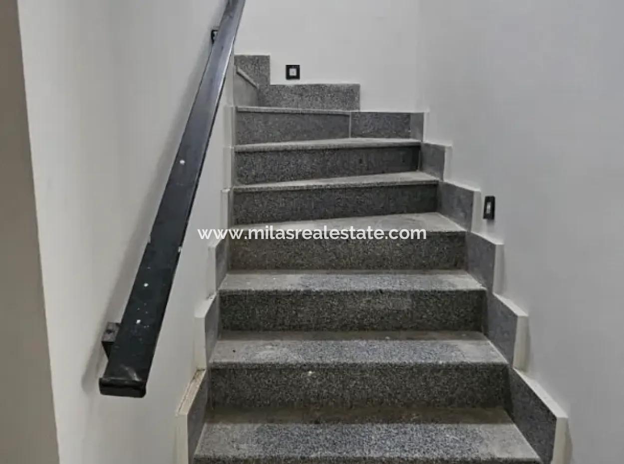 Siteler Neighborhood 3 1 Obere Doppelhaushaus Zum Verkauf