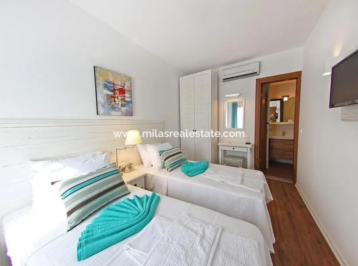 Zum Verkauf Am Meer In Einer Entfernung Von 40 Km Von Marmaris Hotel Handtücher