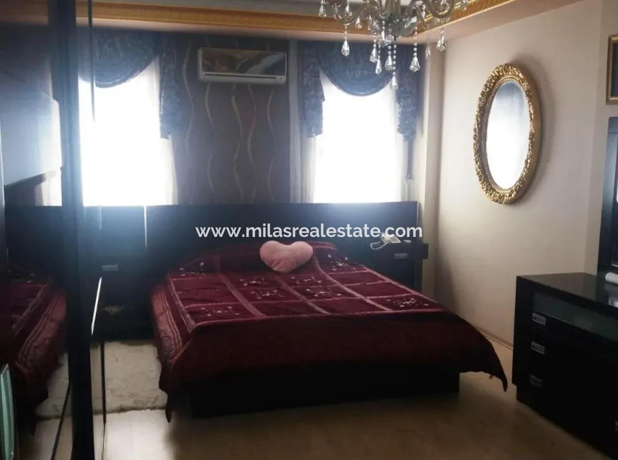 Built On A Plot Of 7000M2 In Marmaris, 8 Room Ranch House Pool