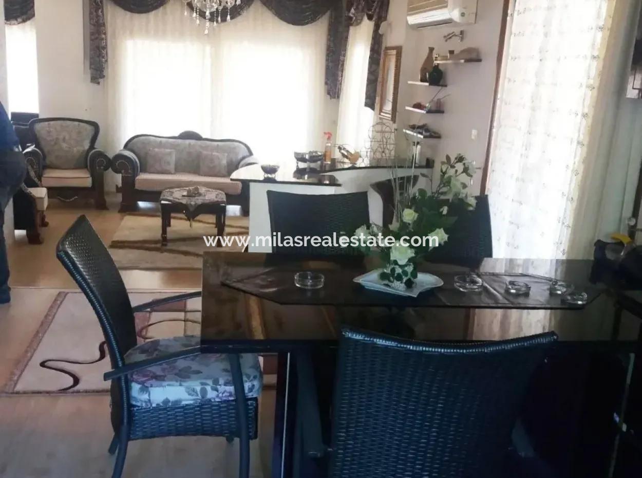 Built On A Plot Of 7000M2 In Marmaris, 8 Room Ranch House Pool