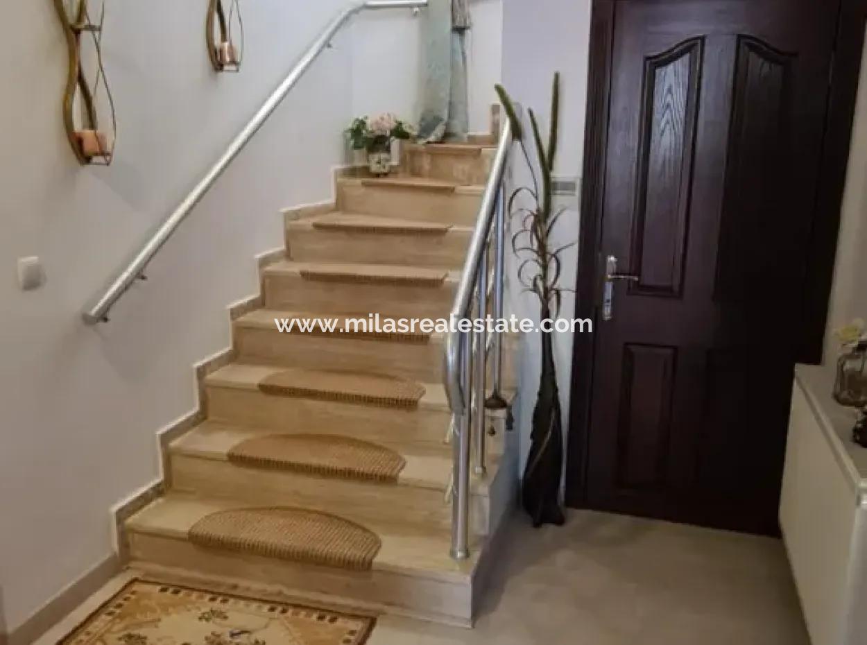 Villa For Sale In Armutalan, Marmaris With A Fully Detached Garden And Pool