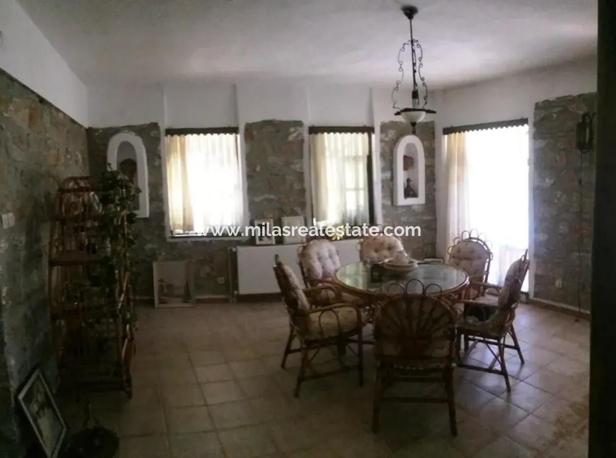 Stone Villa With Swimming Pool, 8 Rooms, 740M2 Plot For Sale In Gökova Region