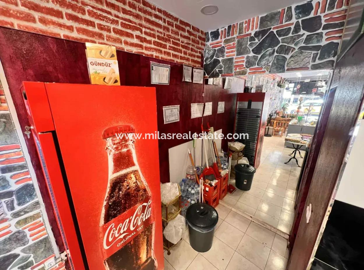 Shop For Sale In The Bustling Center Of Marmaris With Ready Customers With Its Unique Concept