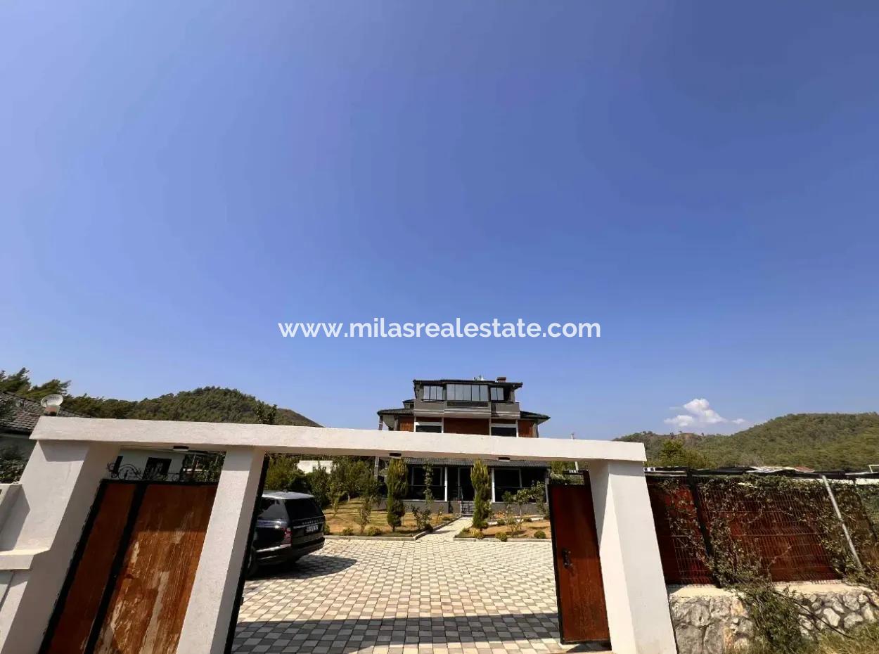 Investment Opportunity In The Hidden Paradise Of Marmaris: Luxury 5 Units Of 2 1 110M2 Apartments In 838M2 Plot Are Only 15 Km Away From Marmaris,