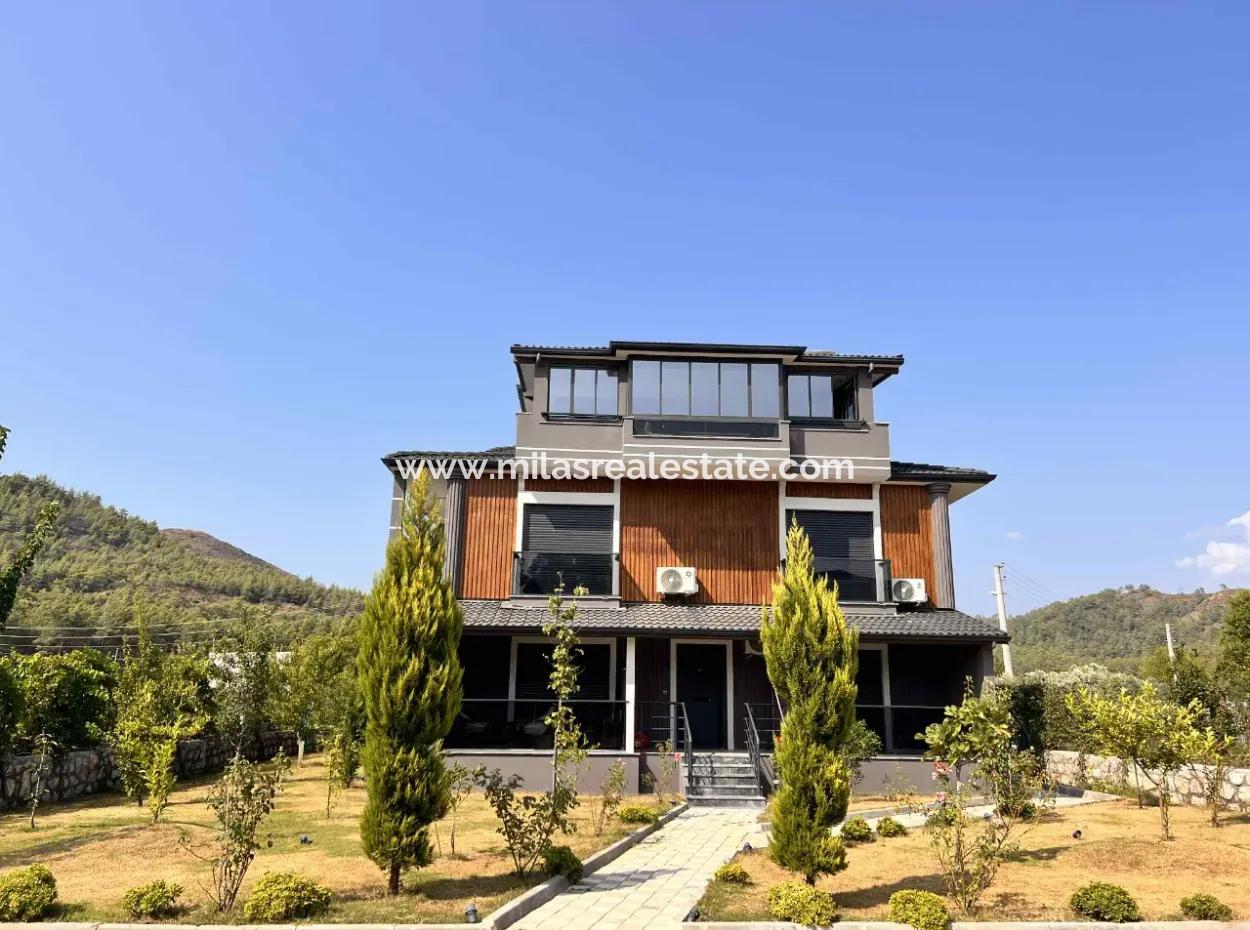 Great Portfolio! The Unique Nature Of Marmaris And Its Location Close To The Center. 5 Units Of 2 1 Fully Furnished Apartments Suitable For Corporate Rental In The Building