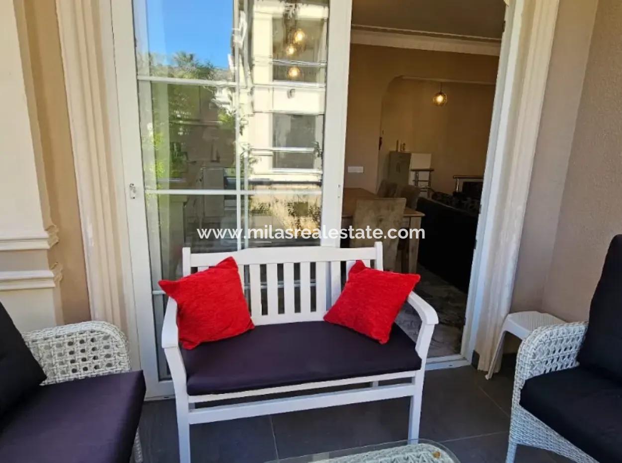 Camiavlu Neighborhood 3 1 Reverse Duplex For Sale In A Secure Site With Pool