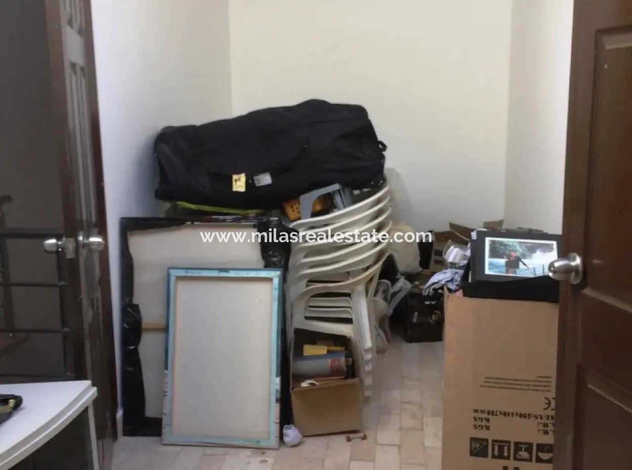 Marmaris Merkezinde 10 Odalı Havuzlu 2.500M2 Arsa İçinde Malikanemiz Satılıktır.