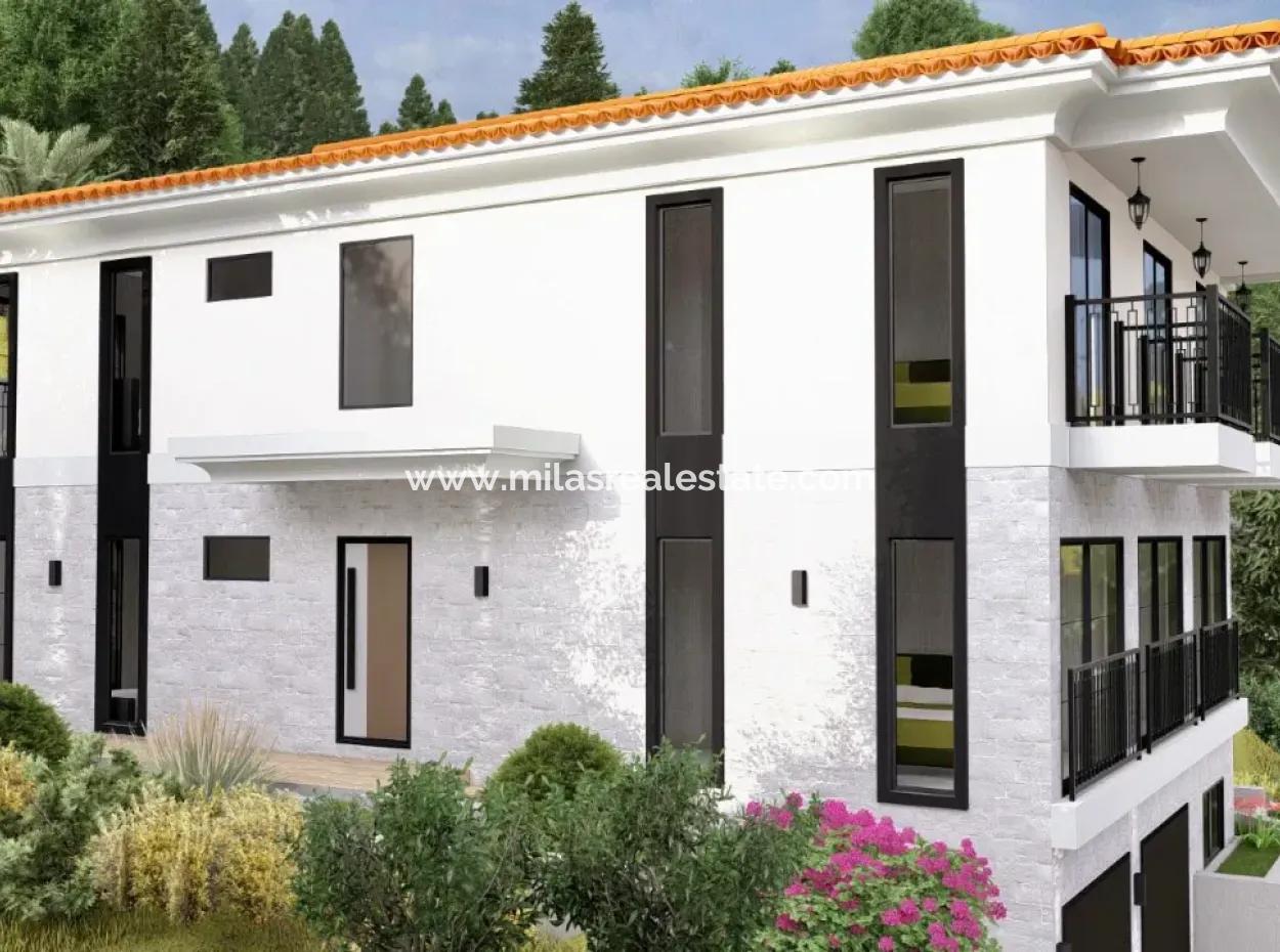 Muğla Akyaka,Ya 7 Km Mesafede Ataköy Mevkisinde Orman Manzaralı 20 Odalı Sonsuzluk Havuzu Mevcut Satılık Butik Otel