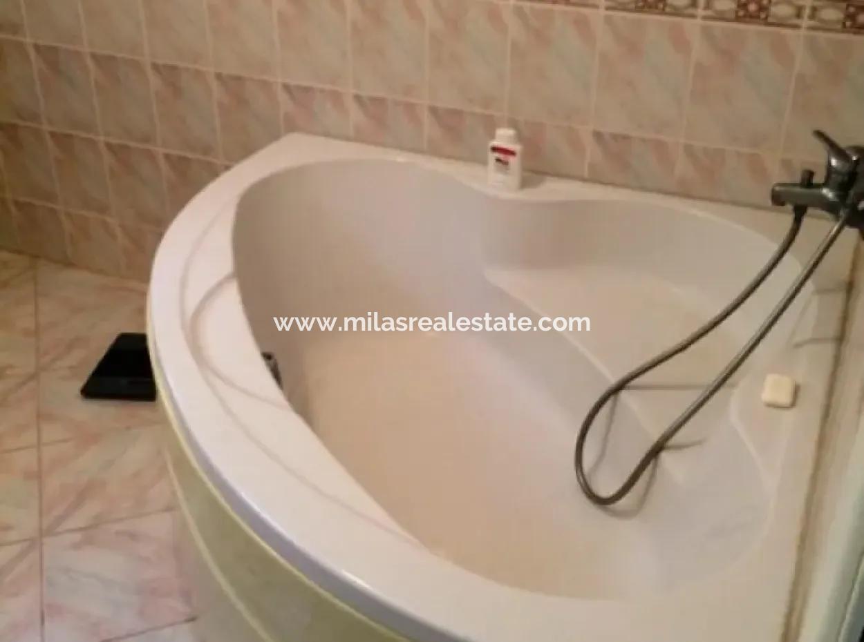 Muğla İli Ula İlçesi Ataköy Mahallesinde Satılık İkiz Müstakil Bahçeli Villa