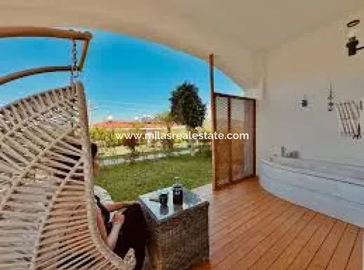 Datça Merkez Özel Yapım 7 Odalı Satılık Butik Otel