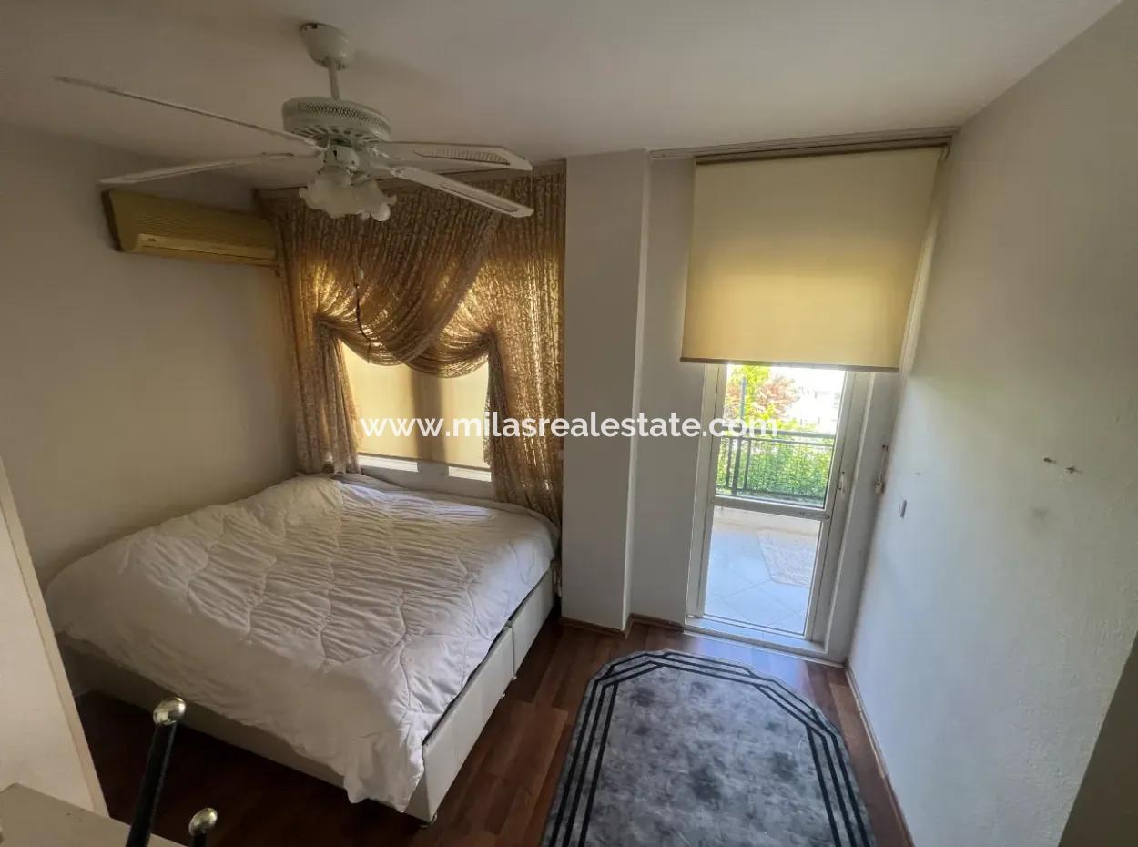 Marmaris Merkez 3 Oda 1 Salon K.mutfak 140M2 Satılık Arakat Daire Denize Çok Yakın