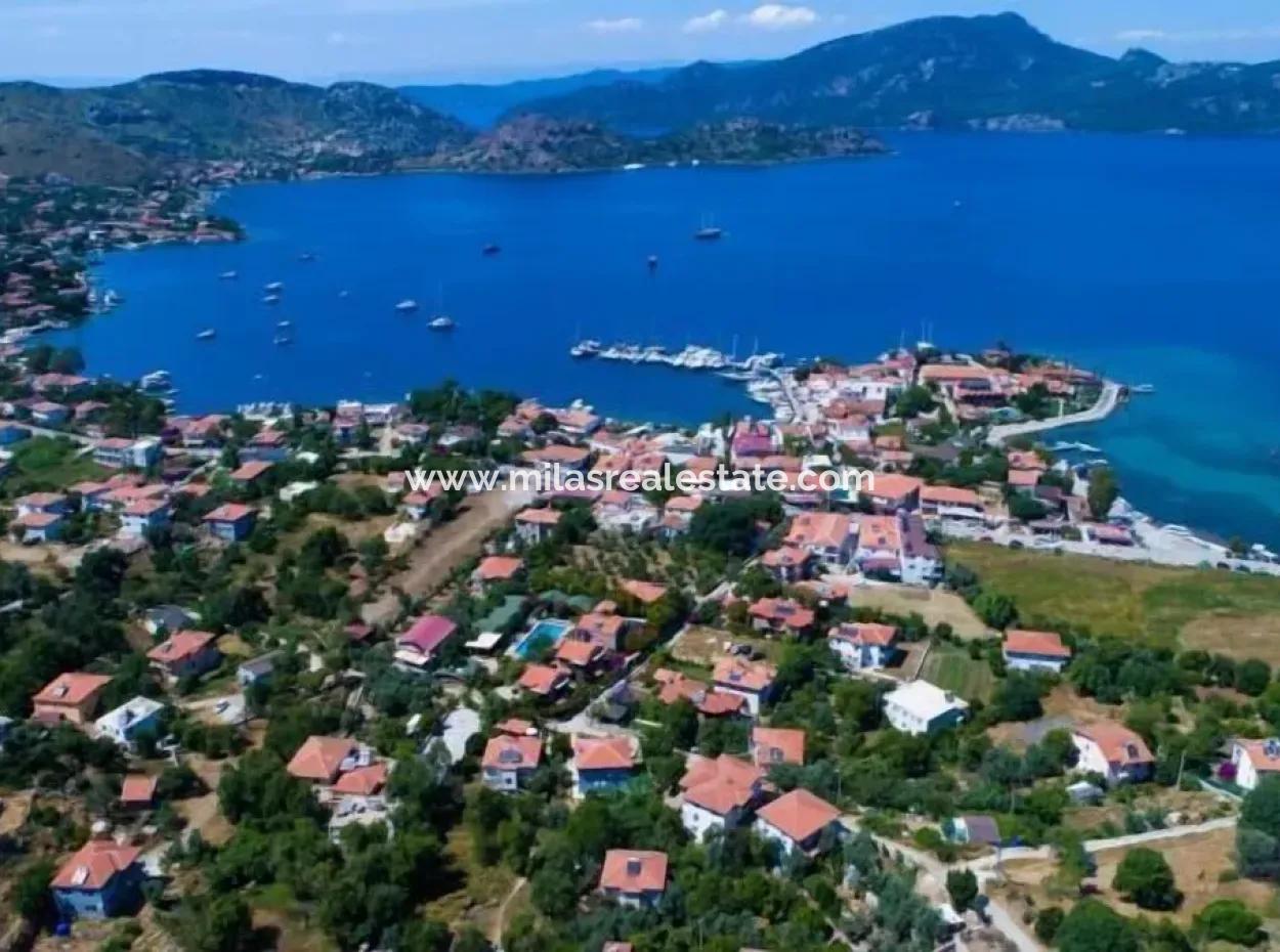 Marmaris İlçesi Selimiye Mahallesinde Muhteşem Deniz Manzaralı Yüzme Havuzlu 3 Oda 1 Salon 140M2 2 Adet Satılık Villa