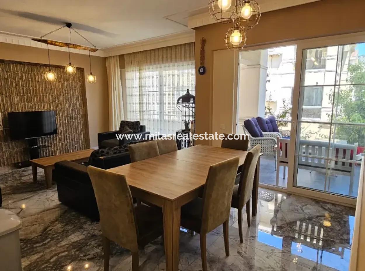 Camiavlu Mahallesi Havuzlu Güvenlikli Sitede 3+1 Satılık Ters Dubleks