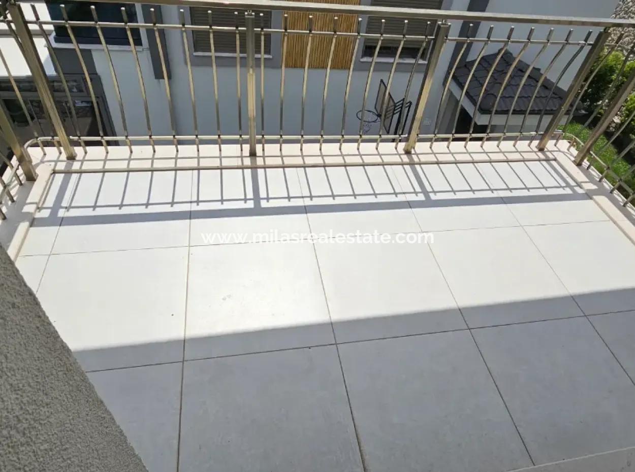 Beldibi Mahallesi Kiralık  3+1 Çatı Dubleks Eşyalı Daire