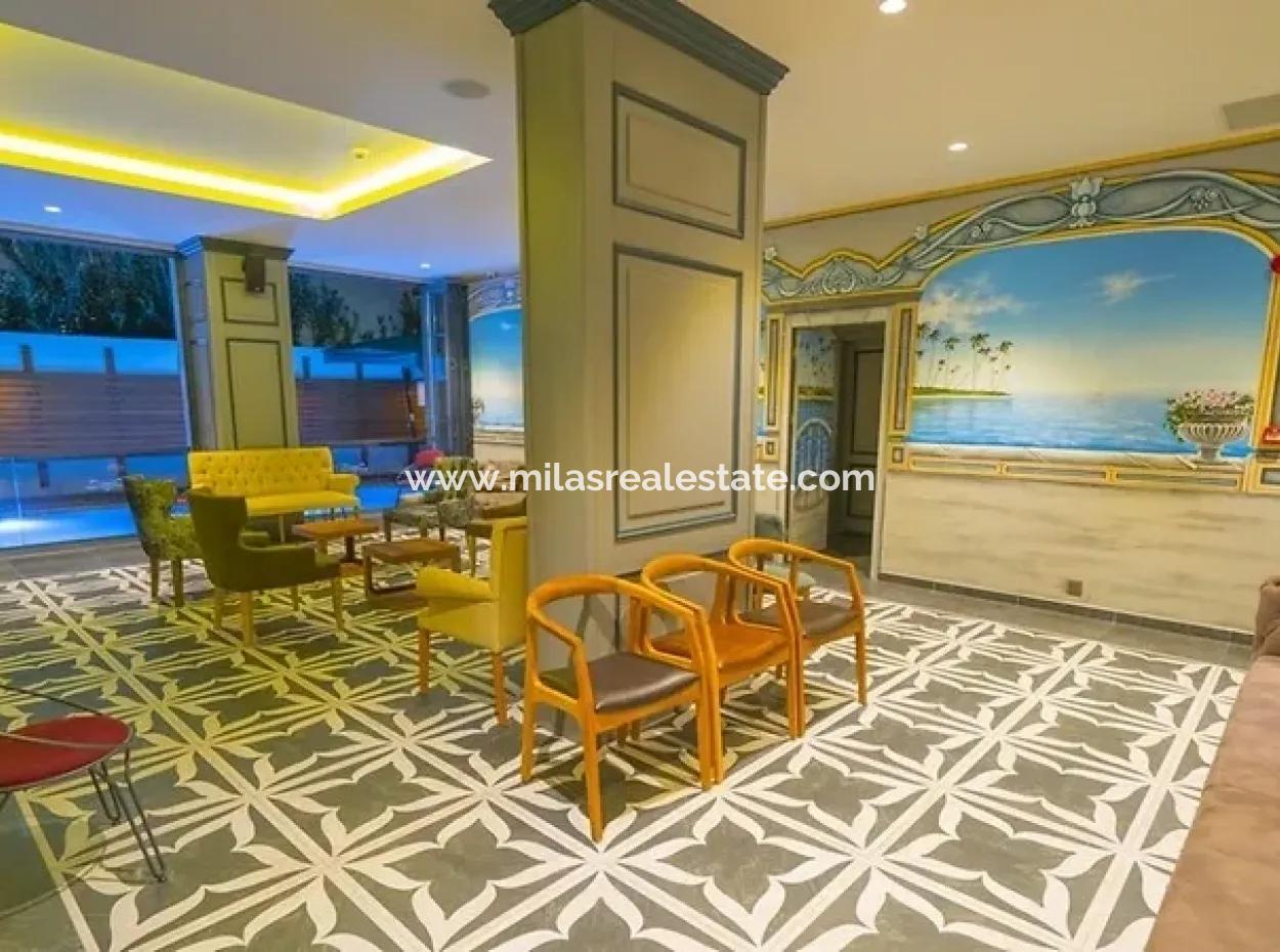 Marmaris Merkezinde Denize Sıfır Satılık Butik Otel 45 Oda