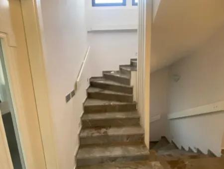 Marmaris Çamdibi 5 +1 Tam Müstakil Havuzlu Eşyalı Kiralık Tripleks Villa