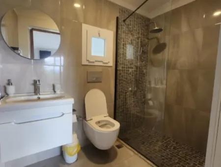 Ortaca Mahallesi Satılık 10.000 M2 İçerisinde Özel Yapım Havuzlu Çiftlik Evi