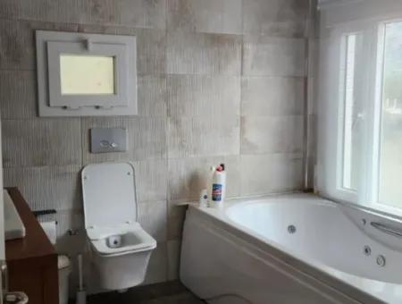 Ortaca Mahallesi Satılık 10.000 M2 İçerisinde Özel Yapım Havuzlu Çiftlik Evi